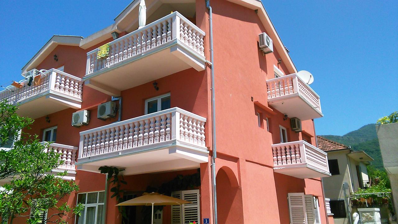 Apartments Tasija Tivat Buitenkant foto